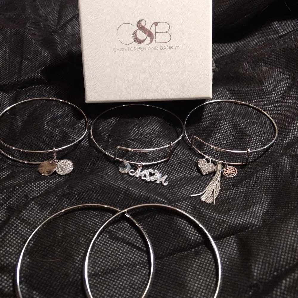 5/$25 "Mom" Bangle set